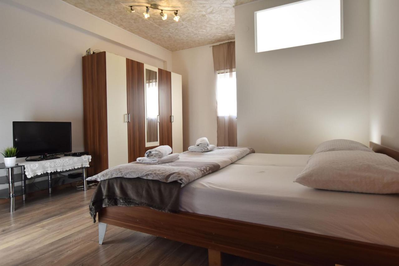 Apartments Atm Σίμπενικ Εξωτερικό φωτογραφία