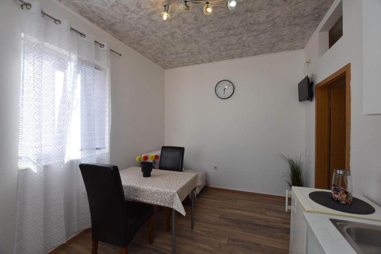 Apartments Atm Σίμπενικ Εξωτερικό φωτογραφία